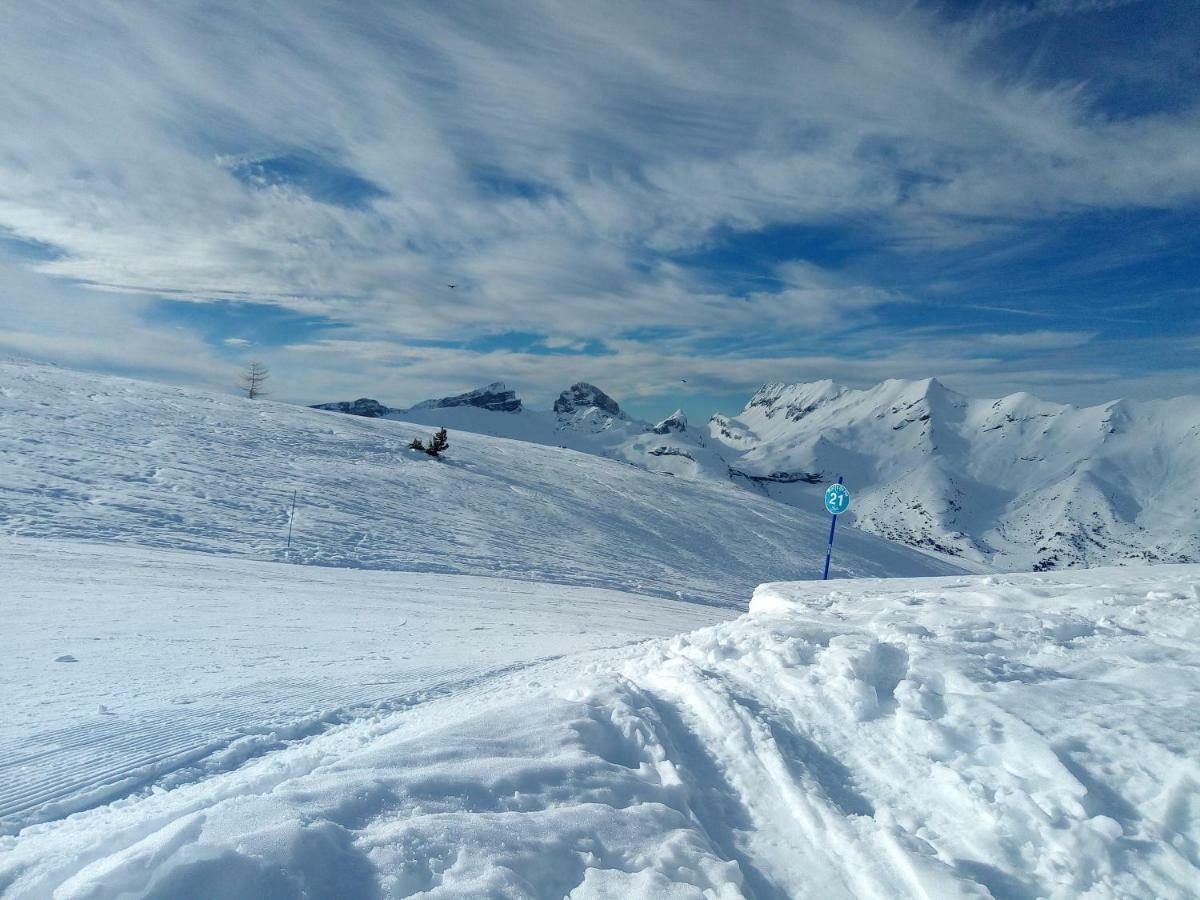 Апартаменти La Joue Du Loup, Aux Pieds Des Pistes Et Vue Sur Montagnes Екстер'єр фото